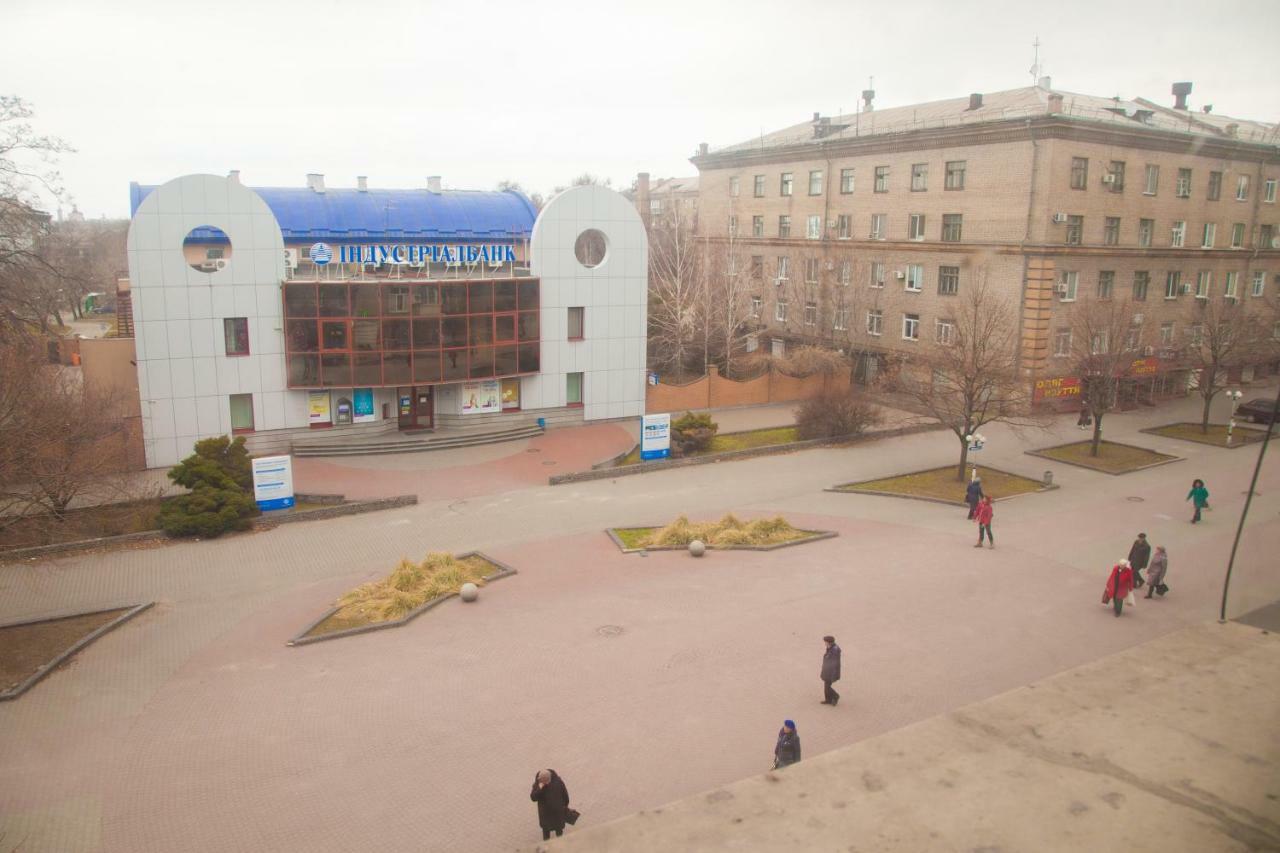 Apartment On Stalevariv Street 7 Zaporizhia Eksteriør billede